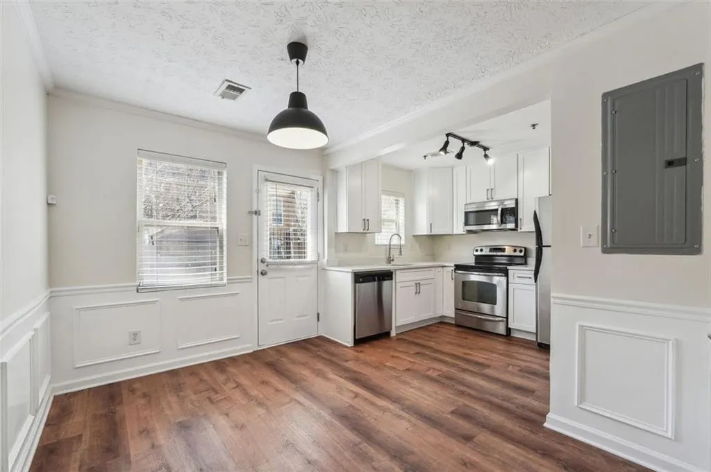 235 WINDING RIVER Drive Unit I, Atlanta, Georgia 30350, 2 Bedrooms Bedrooms, ,1 BathroomBathrooms,Residential,Sold,235 WINDING RIVER Drive Unit I,7357601