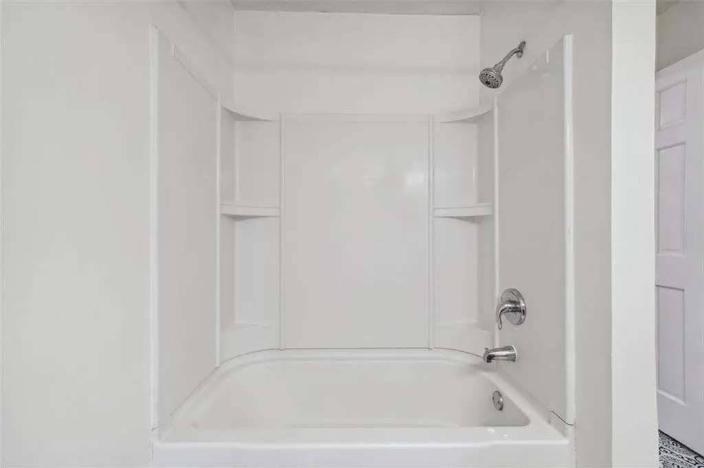 235 WINDING RIVER Drive Unit I, Atlanta, Georgia 30350, 2 Bedrooms Bedrooms, ,1 BathroomBathrooms,Residential,Sold,235 WINDING RIVER Drive Unit I,7357601