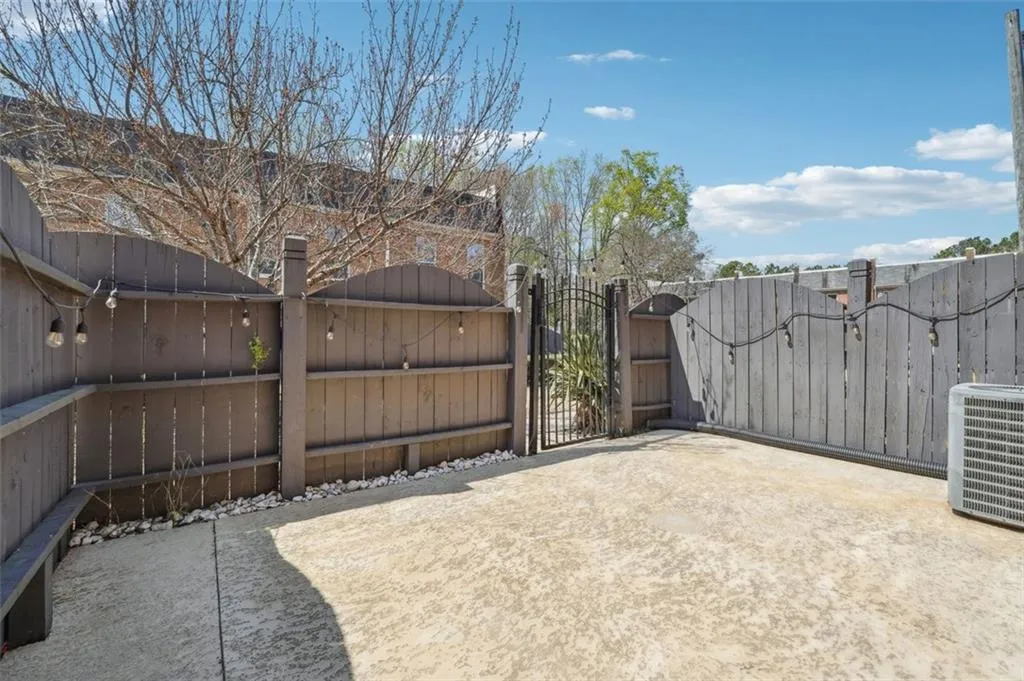 235 WINDING RIVER Drive Unit I, Atlanta, Georgia 30350, 2 Bedrooms Bedrooms, ,1 BathroomBathrooms,Residential,Sold,235 WINDING RIVER Drive Unit I,7357601