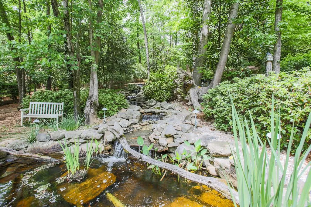 1586 Cave Road, Atlanta, Georgia 30327, 6 Bedrooms Bedrooms, ,5 BathroomsBathrooms,Residential,Sold,1586 Cave Road,5505612