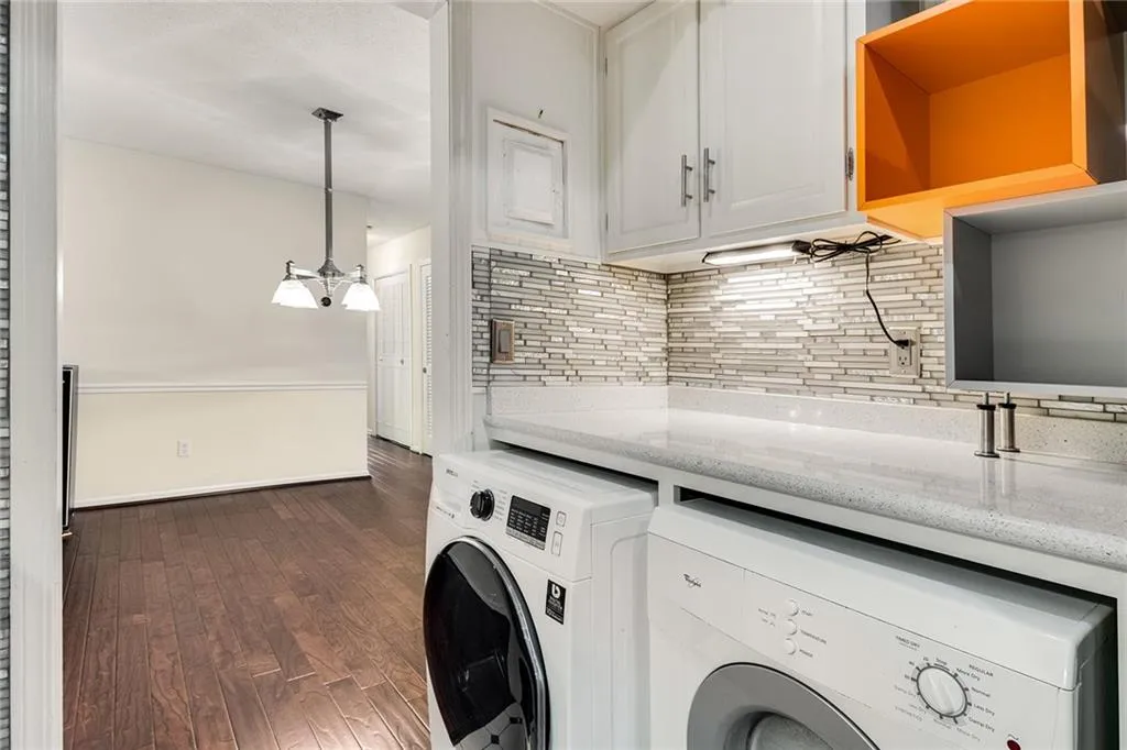 Atlanta, Georgia 30328, 2 Bedrooms Bedrooms, ,2 BathroomsBathrooms,Residential,Sold,7387227