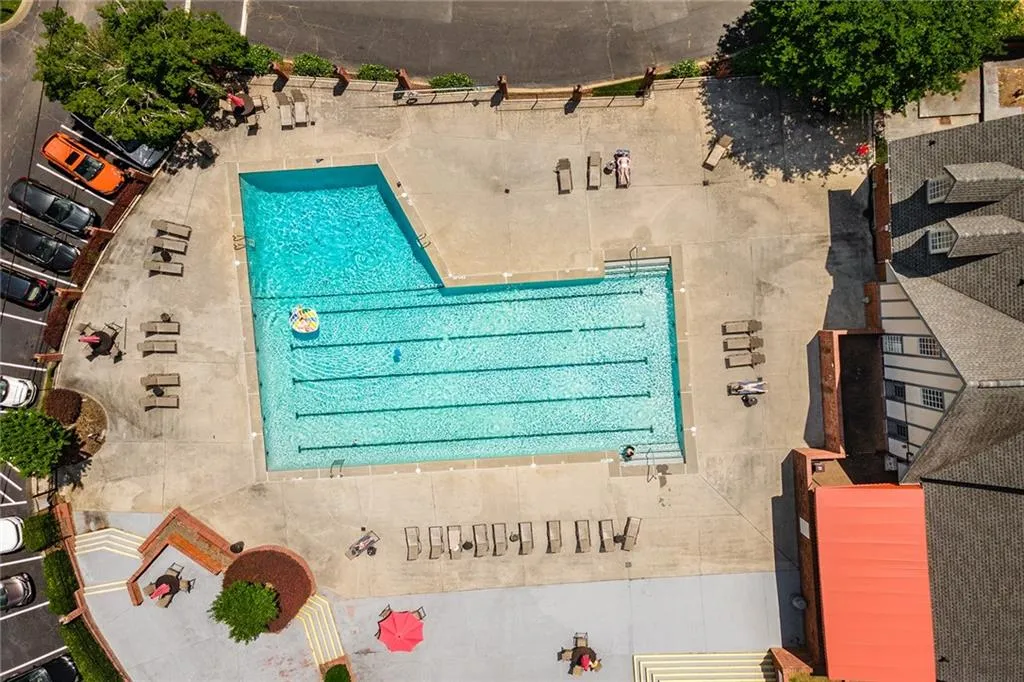 Atlanta, Georgia 30328, 2 Bedrooms Bedrooms, ,2 BathroomsBathrooms,Residential,Sold,7387227