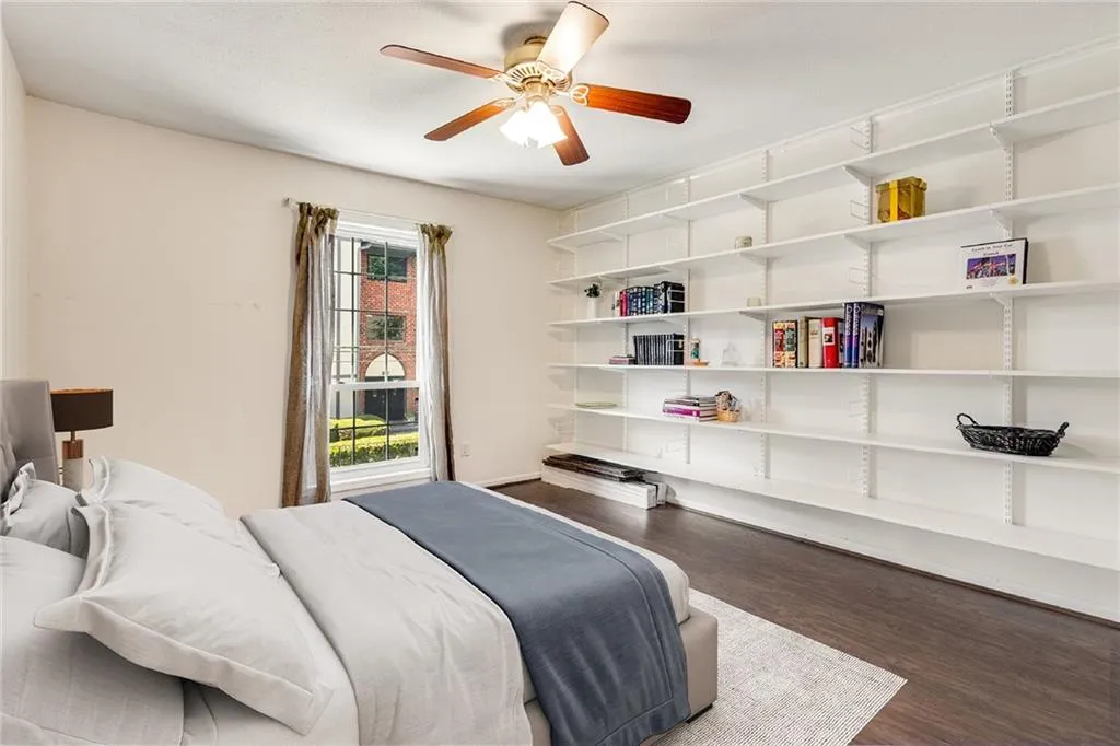 Atlanta, Georgia 30328, 2 Bedrooms Bedrooms, ,2 BathroomsBathrooms,Residential,Sold,7387227