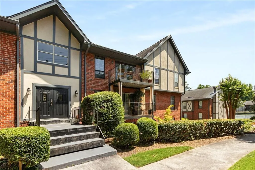 Atlanta, Georgia 30328, 2 Bedrooms Bedrooms, ,2 BathroomsBathrooms,Residential,Sold,7387227