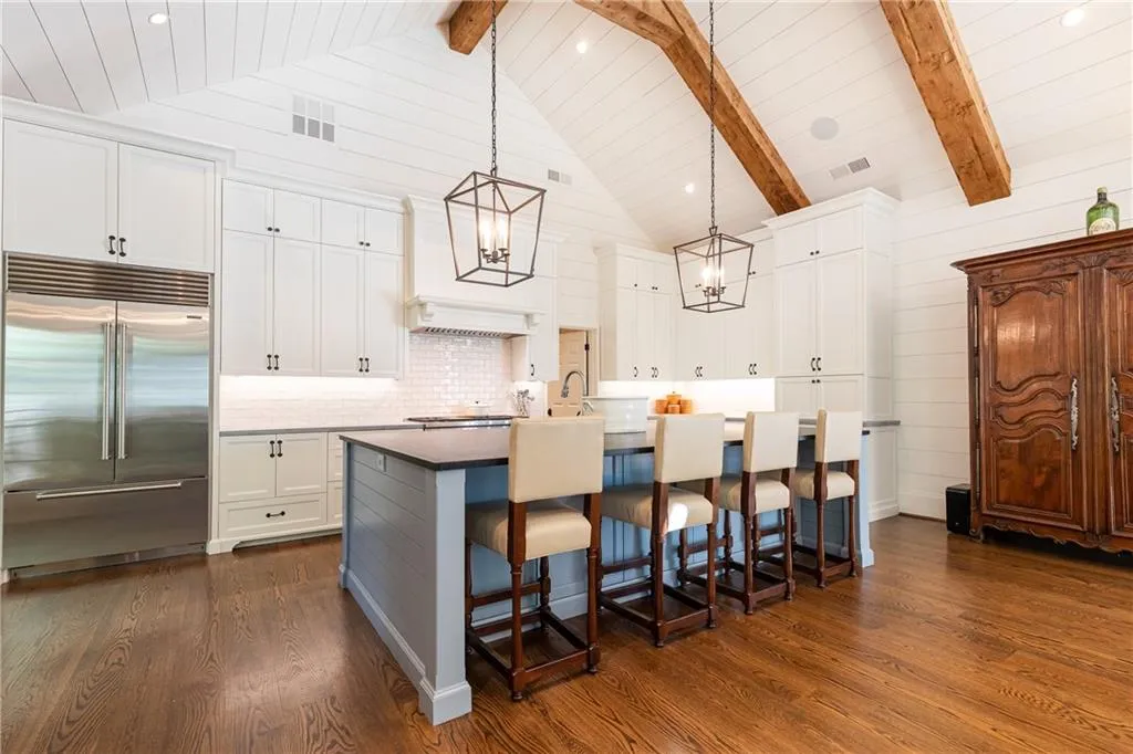 520 Kenbrook Drive, Sandy Springs, Georgia 30327, 4 Bedrooms Bedrooms, ,4 BathroomsBathrooms,Residential,Sold,520 Kenbrook Drive,7068226