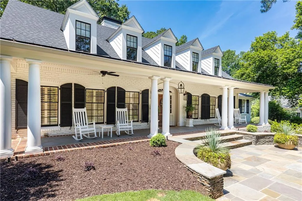 520 Kenbrook Drive, Sandy Springs, Georgia 30327, 4 Bedrooms Bedrooms, ,4 BathroomsBathrooms,Residential,Sold,520 Kenbrook Drive,7068226