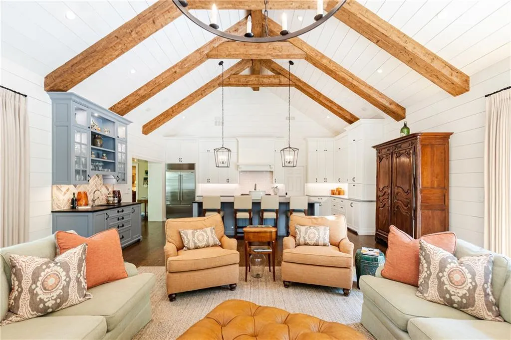 520 Kenbrook Drive, Sandy Springs, Georgia 30327, 4 Bedrooms Bedrooms, ,4 BathroomsBathrooms,Residential,Sold,520 Kenbrook Drive,7068226