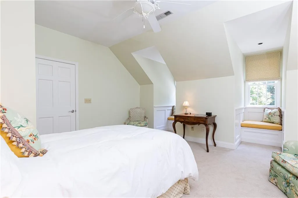 520 Kenbrook Drive, Sandy Springs, Georgia 30327, 4 Bedrooms Bedrooms, ,4 BathroomsBathrooms,Residential,Sold,520 Kenbrook Drive,7068226