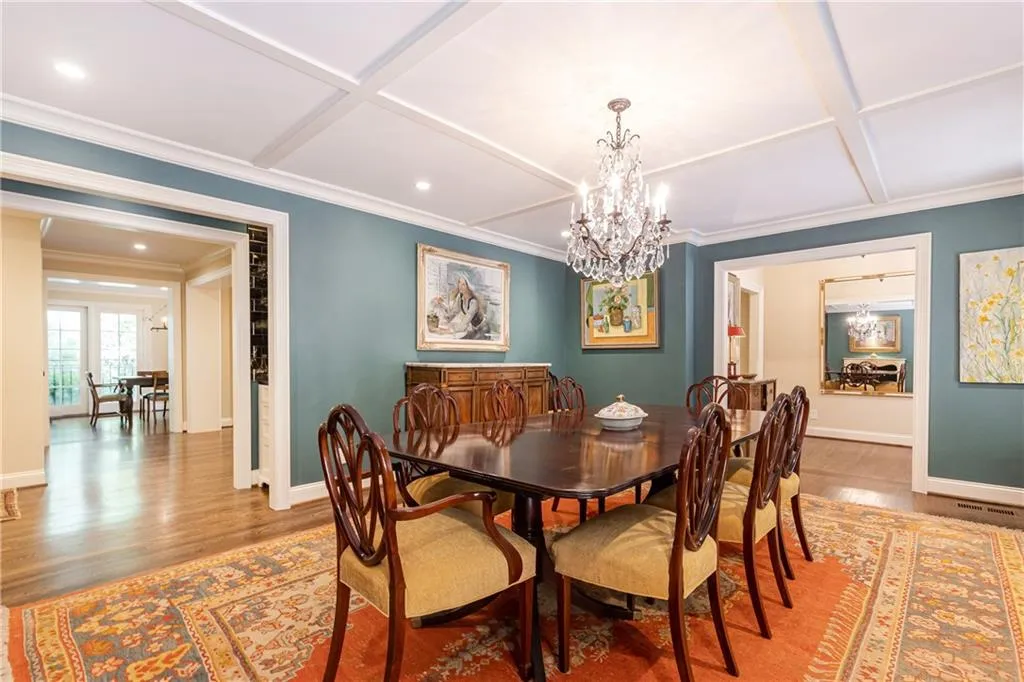 520 Kenbrook Drive, Sandy Springs, Georgia 30327, 4 Bedrooms Bedrooms, ,4 BathroomsBathrooms,Residential,Sold,520 Kenbrook Drive,7068226