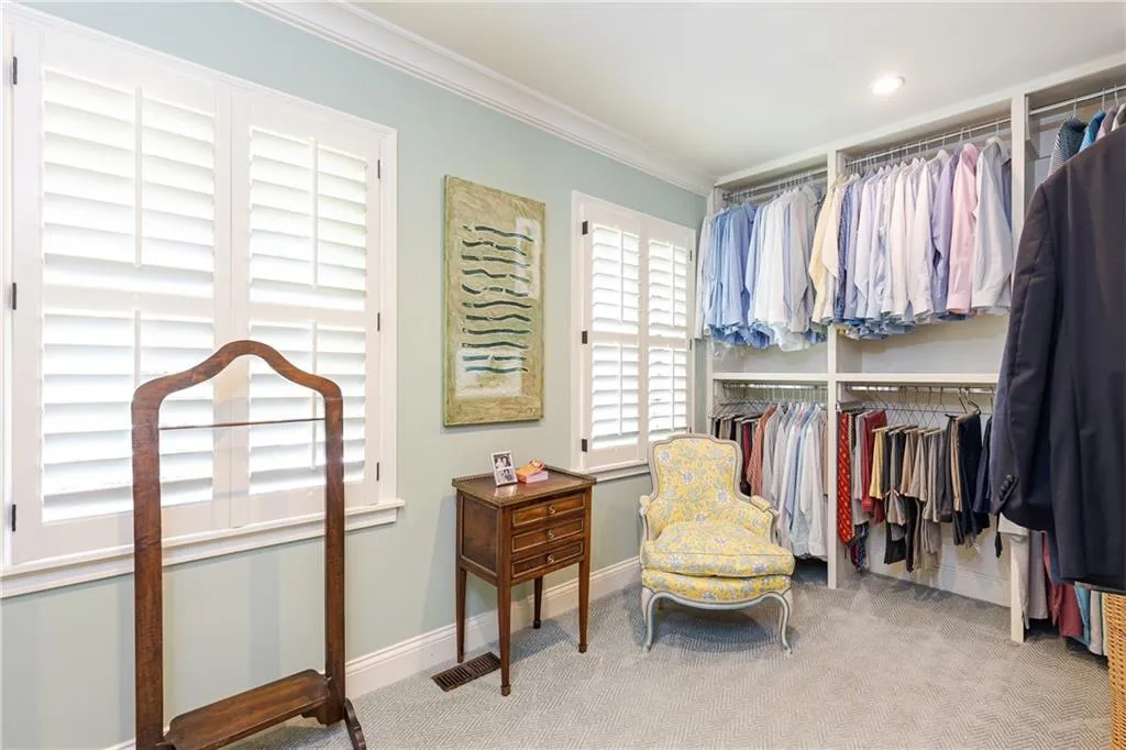 520 Kenbrook Drive, Sandy Springs, Georgia 30327, 4 Bedrooms Bedrooms, ,4 BathroomsBathrooms,Residential,Sold,520 Kenbrook Drive,7068226