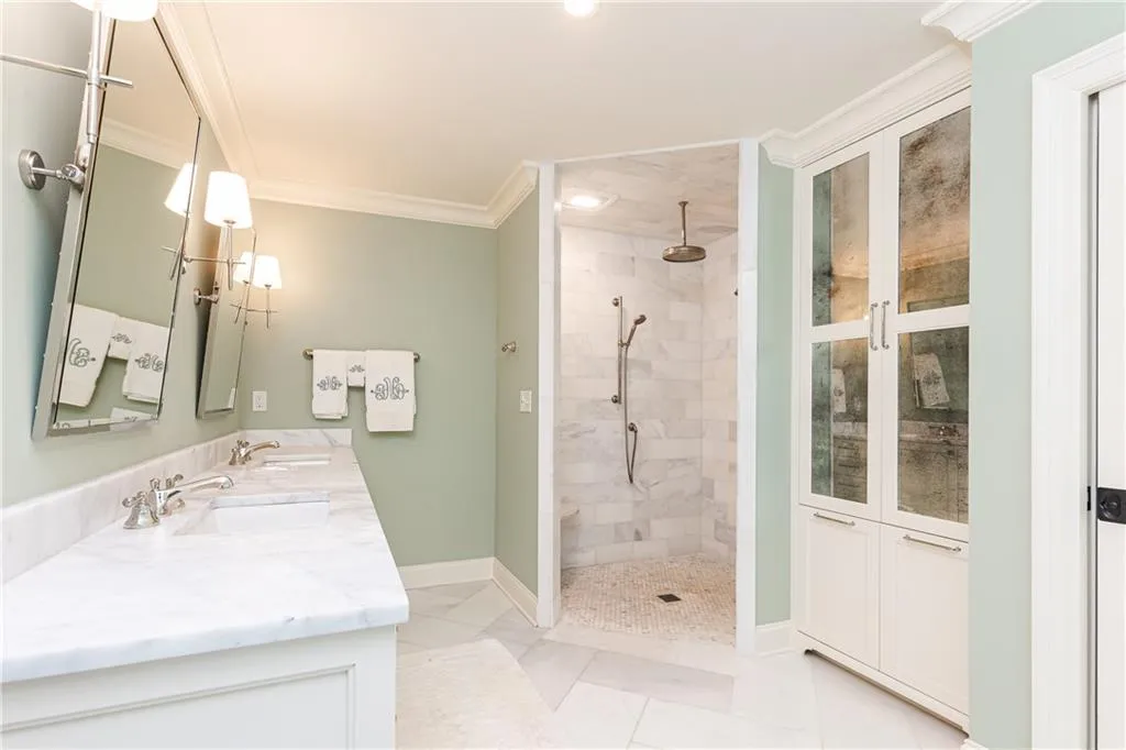 520 Kenbrook Drive, Sandy Springs, Georgia 30327, 4 Bedrooms Bedrooms, ,4 BathroomsBathrooms,Residential,Sold,520 Kenbrook Drive,7068226