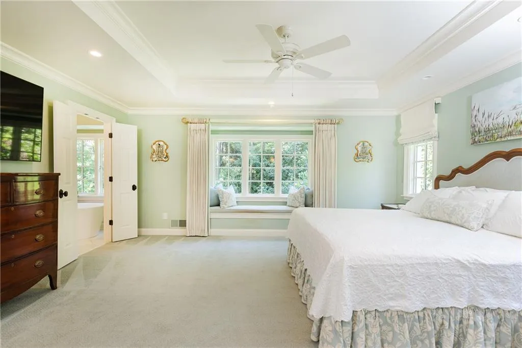 520 Kenbrook Drive, Sandy Springs, Georgia 30327, 4 Bedrooms Bedrooms, ,4 BathroomsBathrooms,Residential,Sold,520 Kenbrook Drive,7068226