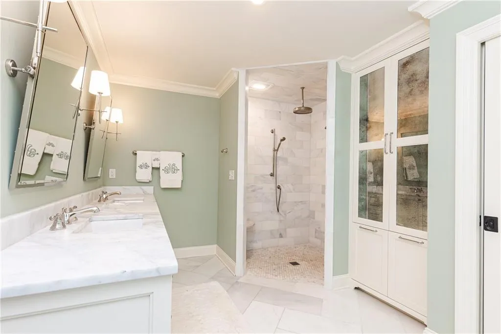 520 Kenbrook Drive, Sandy Springs, Georgia 30327, 4 Bedrooms Bedrooms, ,4 BathroomsBathrooms,Residential,Sold,520 Kenbrook Drive,7068226