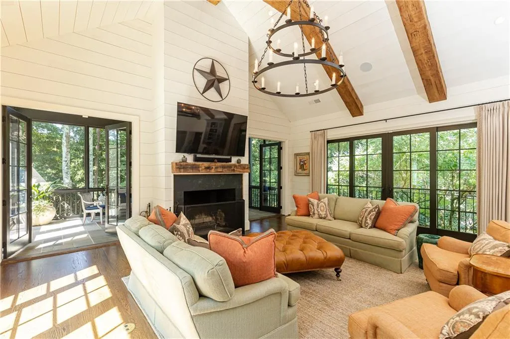 520 Kenbrook Drive, Sandy Springs, Georgia 30327, 4 Bedrooms Bedrooms, ,4 BathroomsBathrooms,Residential,Sold,520 Kenbrook Drive,7068226