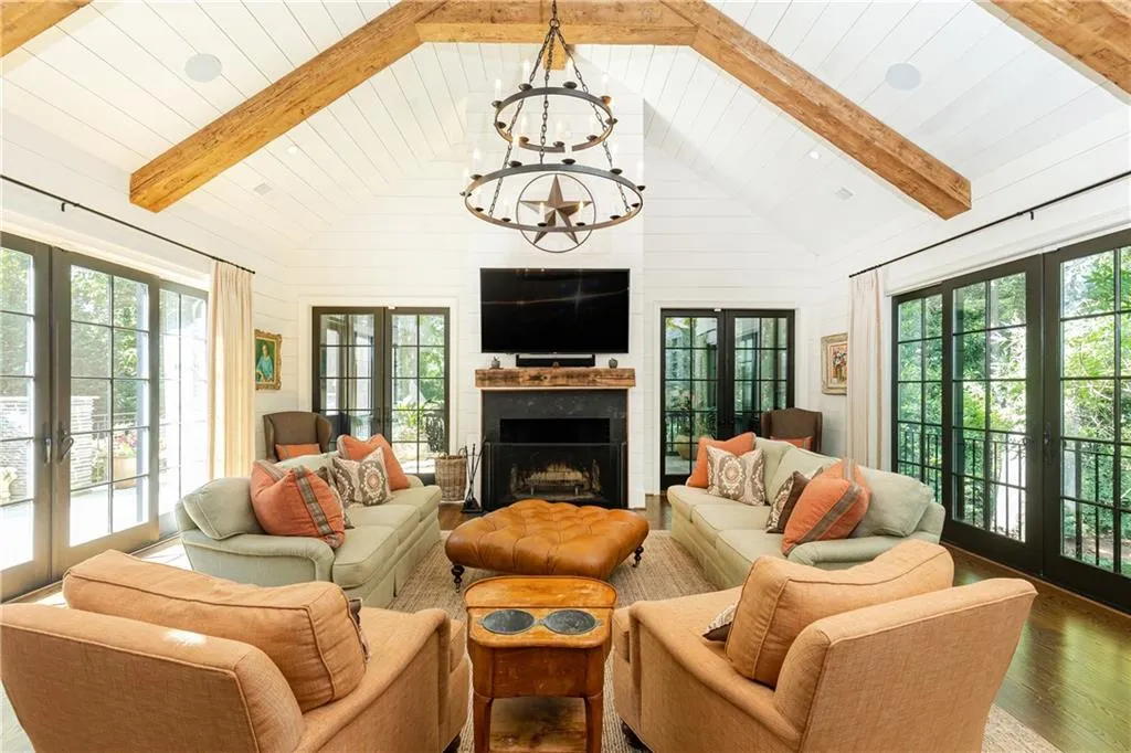 520 Kenbrook Drive, Sandy Springs, Georgia 30327, 4 Bedrooms Bedrooms, ,4 BathroomsBathrooms,Residential,Sold,520 Kenbrook Drive,7068226