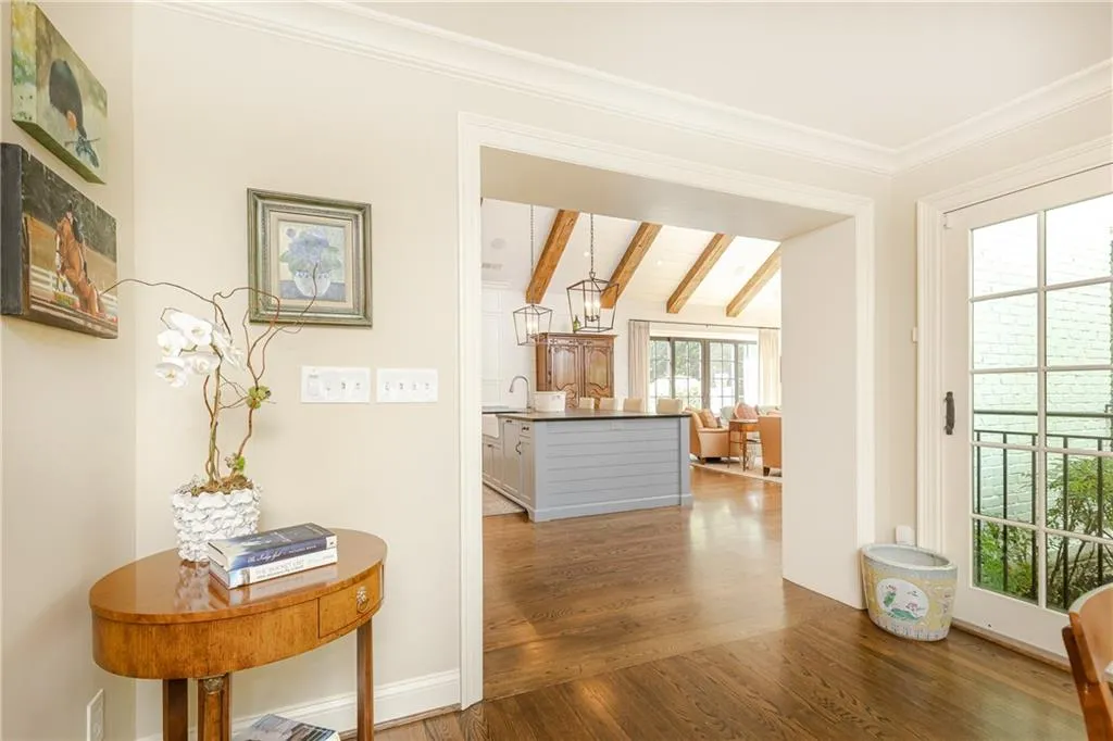 520 Kenbrook Drive, Sandy Springs, Georgia 30327, 4 Bedrooms Bedrooms, ,4 BathroomsBathrooms,Residential,Sold,520 Kenbrook Drive,7068226