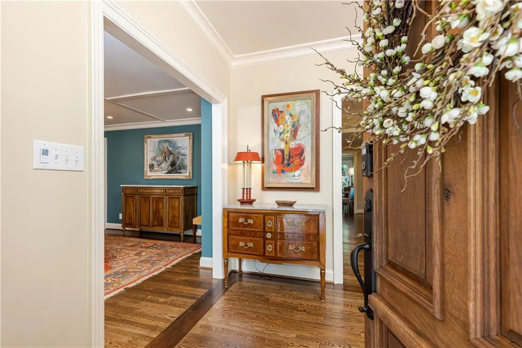 520 Kenbrook Drive, Sandy Springs, Georgia 30327, 4 Bedrooms Bedrooms, ,4 BathroomsBathrooms,Residential,Sold,520 Kenbrook Drive,7068226