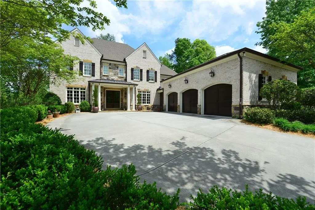 4651 Dudley Lane, Atlanta, Georgia 30327, 6 Bedrooms Bedrooms, ,6 BathroomsBathrooms,Residential,Sold,4651 Dudley Lane,5718775