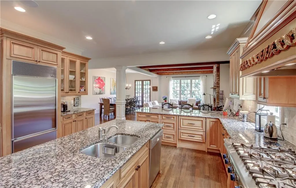 4651 Dudley Lane, Atlanta, Georgia 30327, 6 Bedrooms Bedrooms, ,6 BathroomsBathrooms,Residential,Sold,4651 Dudley Lane,5718775