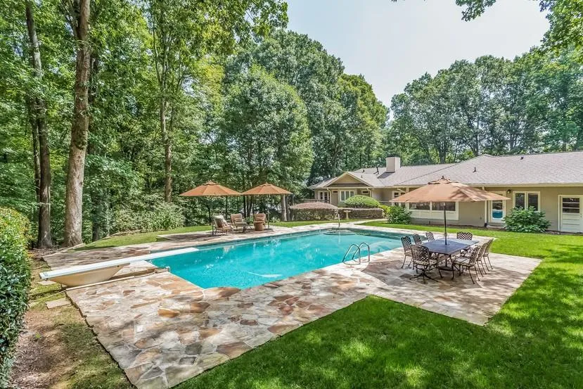 580 Valley Hall Drive, Atlanta, Georgia 30350, 4 Bedrooms Bedrooms, ,5 BathroomsBathrooms,Residential,Sold,580 Valley Hall Drive,5568155