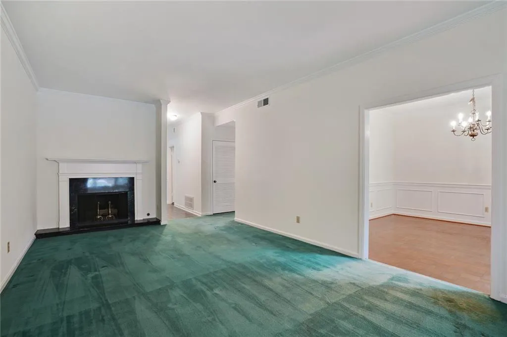 5205 Glenridge Drive, Sandy Springs, Georgia 30342, 3 Bedrooms Bedrooms, ,2 BathroomsBathrooms,Residential,Sold,5205 Glenridge Drive,7180915