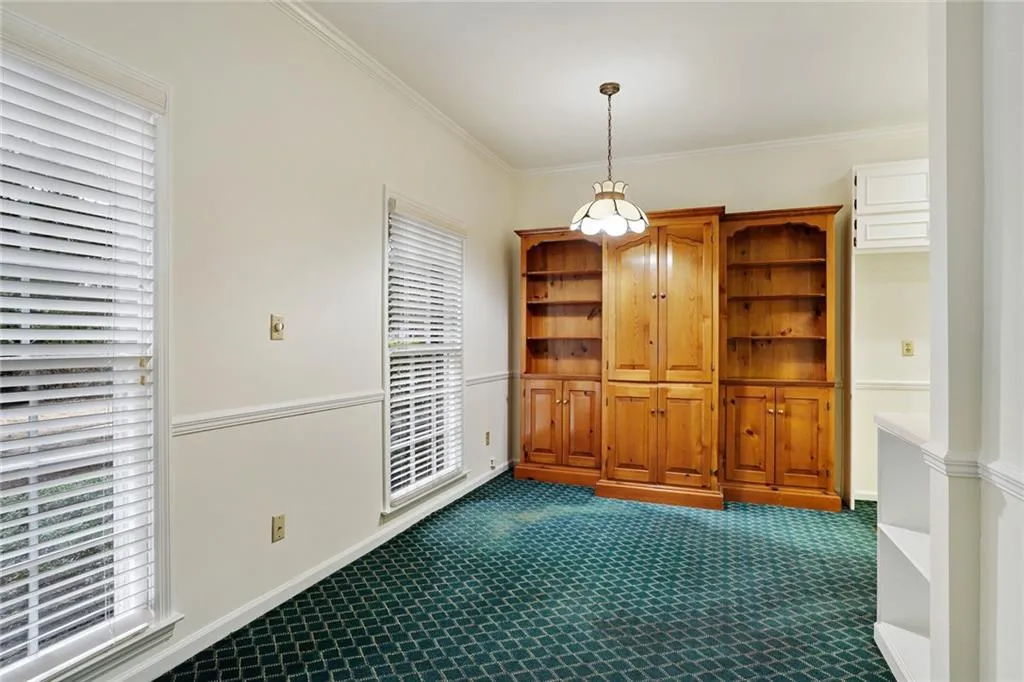 5205 Glenridge Drive, Sandy Springs, Georgia 30342, 3 Bedrooms Bedrooms, ,2 BathroomsBathrooms,Residential,Sold,5205 Glenridge Drive,7180915