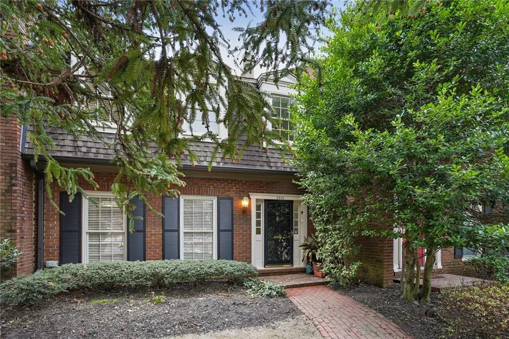 5205 Glenridge Drive, Sandy Springs, Georgia 30342, 3 Bedrooms Bedrooms, ,2 BathroomsBathrooms,Residential,Sold,5205 Glenridge Drive,7180915
