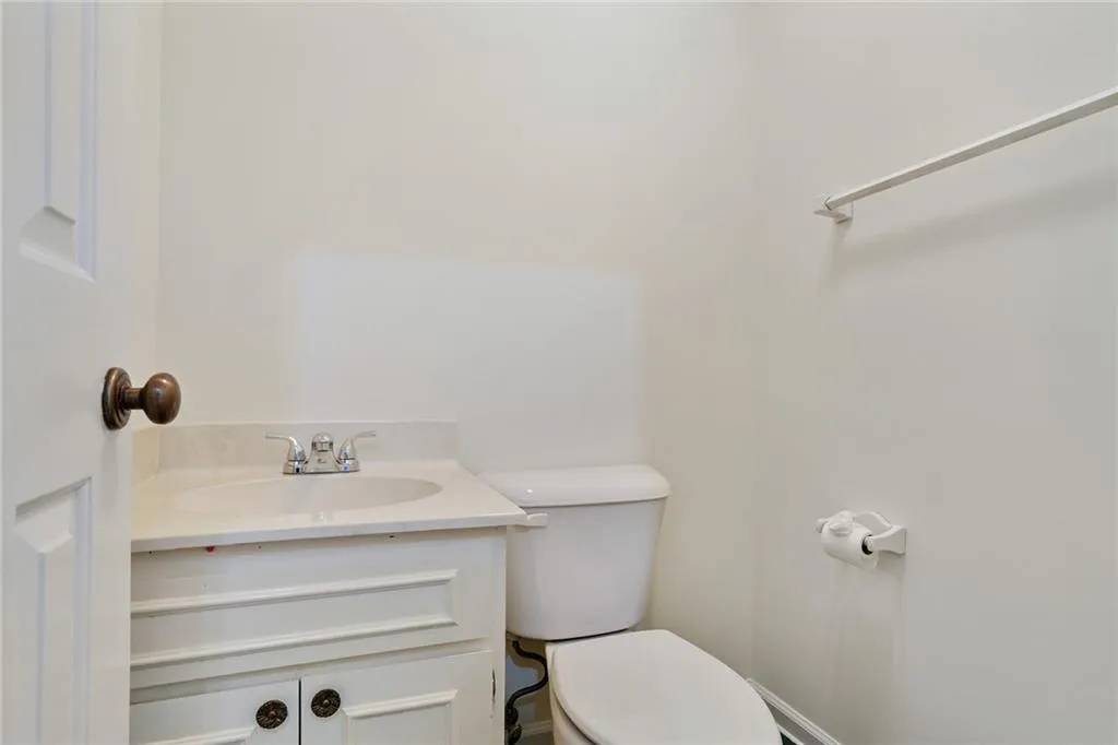 5205 Glenridge Drive, Sandy Springs, Georgia 30342, 3 Bedrooms Bedrooms, ,2 BathroomsBathrooms,Residential,Sold,5205 Glenridge Drive,7180915