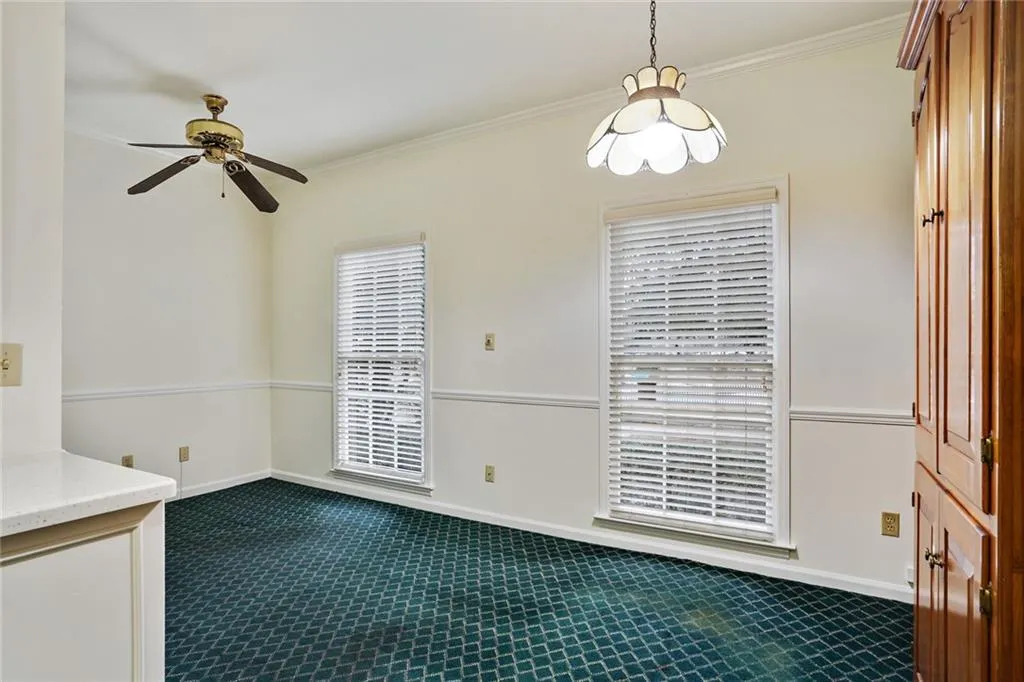 5205 Glenridge Drive, Sandy Springs, Georgia 30342, 3 Bedrooms Bedrooms, ,2 BathroomsBathrooms,Residential,Sold,5205 Glenridge Drive,7180915