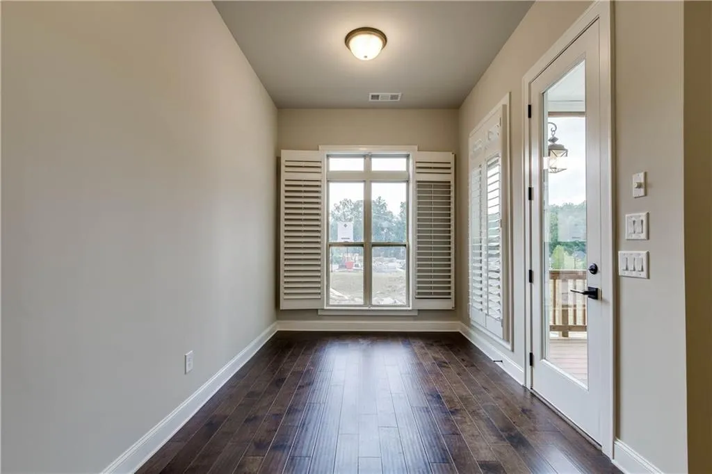 247 Franklin Road Place, Atlanta, Georgia 30342, 3 Bedrooms Bedrooms, ,3 BathroomsBathrooms,Residential,Sold,247 Franklin Road Place,5957905