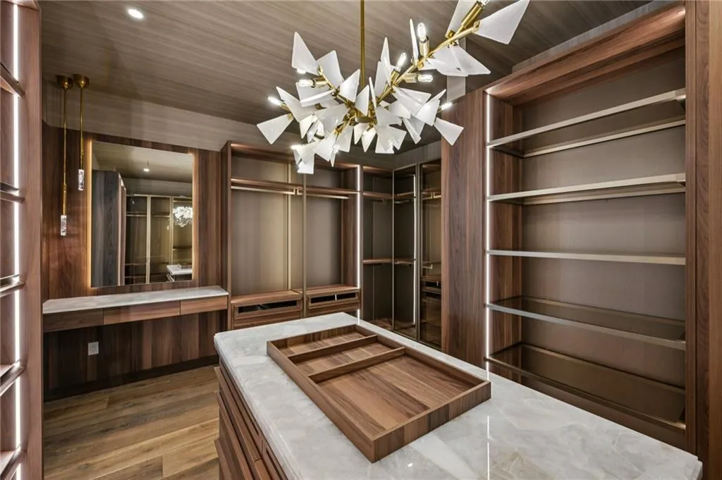 4238 W Club Lane Ne, Atlanta, Georgia 30319, 5 Bedrooms Bedrooms, 0 ,6 BathroomsBathrooms,Residential,For Sale,4238 W Club Lane Ne,7690856