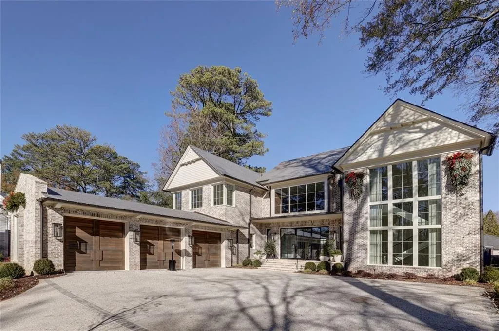 4238 W Club Lane Ne, Atlanta, Georgia 30319, 5 Bedrooms Bedrooms, 0 ,6 BathroomsBathrooms,Residential,For Sale,4238 W Club Lane Ne,7690856