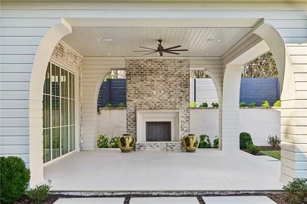 4238 W Club Lane Ne, Atlanta, Georgia 30319, 5 Bedrooms Bedrooms, 0 ,6 BathroomsBathrooms,Residential,For Sale,4238 W Club Lane Ne,7690856