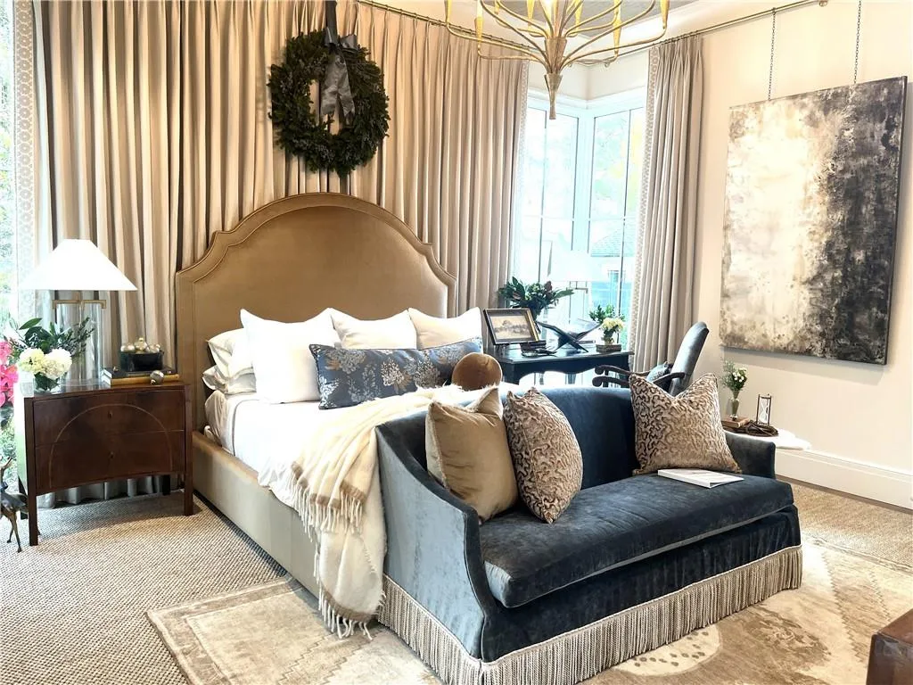 4238 W Club Lane Ne, Atlanta, Georgia 30319, 5 Bedrooms Bedrooms, 0 ,6 BathroomsBathrooms,Residential,For Sale,4238 W Club Lane Ne,7690856