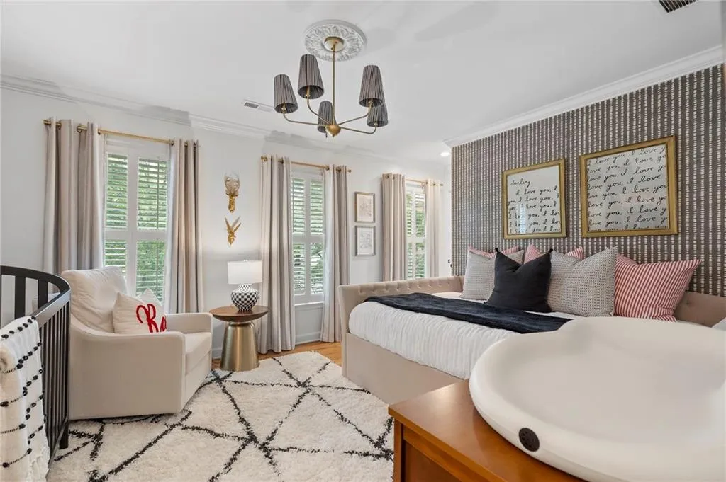 1237 Brookhaven Park Place Ne, Brookhaven, Georgia 30319, 2 Bedrooms Bedrooms, ,2 BathroomsBathrooms,Residential,For Sale,1237 Brookhaven Park Place Ne,7618932