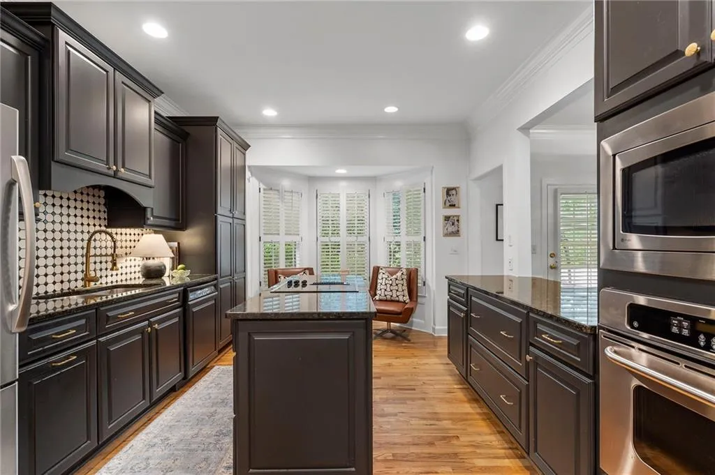 1237 Brookhaven Park Place Ne, Brookhaven, Georgia 30319, 2 Bedrooms Bedrooms, ,2 BathroomsBathrooms,Residential,For Sale,1237 Brookhaven Park Place Ne,7618932