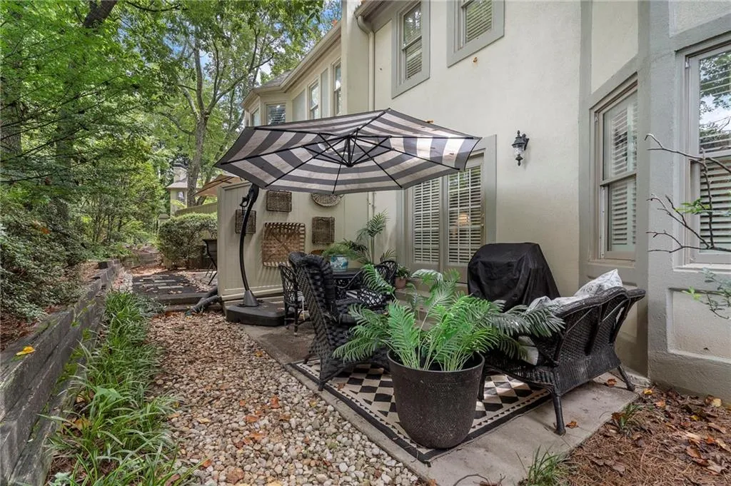 1237 Brookhaven Park Place Ne, Brookhaven, Georgia 30319, 2 Bedrooms Bedrooms, ,2 BathroomsBathrooms,Residential,For Sale,1237 Brookhaven Park Place Ne,7618932