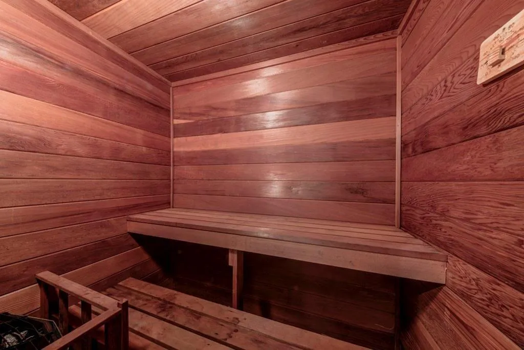 115 Old Stratton Chase Nw, Atlanta, Georgia 30328, 5 Bedrooms Bedrooms, ,5 BathroomsBathrooms,Residential,Sold,115 Old Stratton Chase Nw,6726527