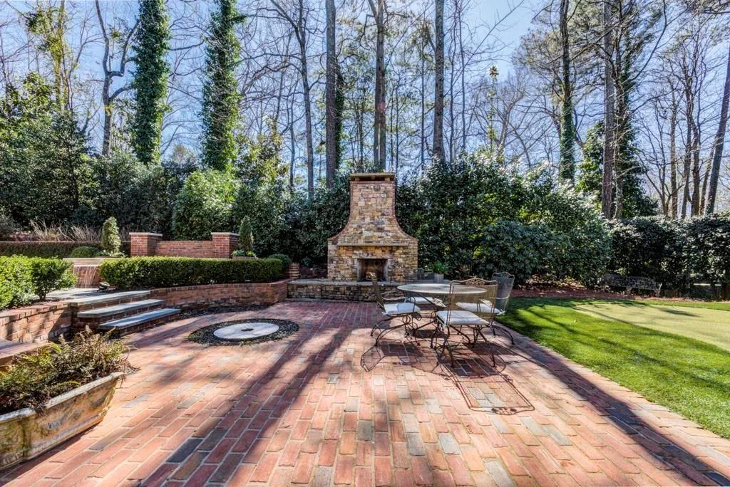 115 Old Stratton Chase Nw, Atlanta, Georgia 30328, 5 Bedrooms Bedrooms, ,5 BathroomsBathrooms,Residential,Sold,115 Old Stratton Chase Nw,6726527