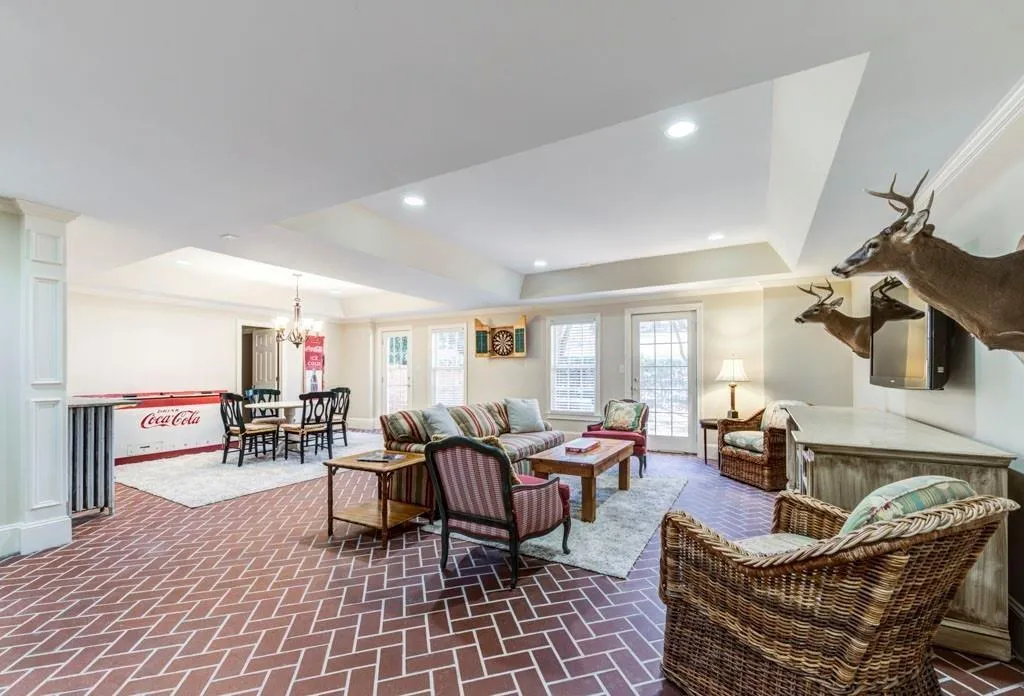 115 Old Stratton Chase Nw, Atlanta, Georgia 30328, 5 Bedrooms Bedrooms, ,5 BathroomsBathrooms,Residential,Sold,115 Old Stratton Chase Nw,6726527