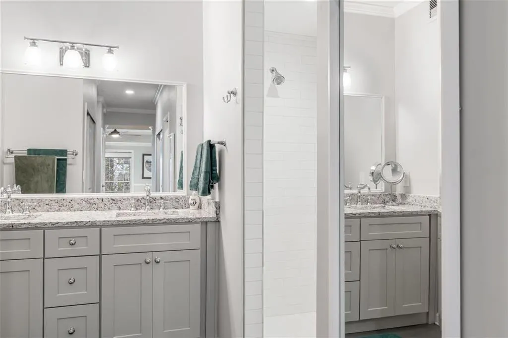 5425 Chemin De Vie, Atlanta, Georgia 30342, 2 Bedrooms Bedrooms, ,2 BathroomsBathrooms,Residential,Sold,5425 Chemin De Vie,6937747