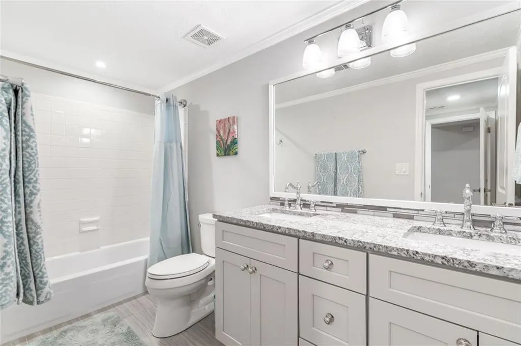 5425 Chemin De Vie, Atlanta, Georgia 30342, 2 Bedrooms Bedrooms, ,2 BathroomsBathrooms,Residential,Sold,5425 Chemin De Vie,6937747