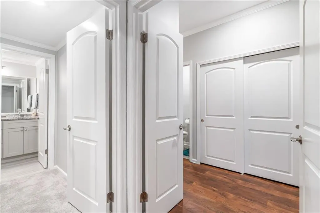 5425 Chemin De Vie, Atlanta, Georgia 30342, 2 Bedrooms Bedrooms, ,2 BathroomsBathrooms,Residential,Sold,5425 Chemin De Vie,6937747