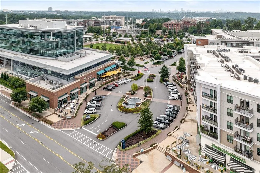 5425 Chemin De Vie, Atlanta, Georgia 30342, 2 Bedrooms Bedrooms, ,2 BathroomsBathrooms,Residential,Sold,5425 Chemin De Vie,6937747