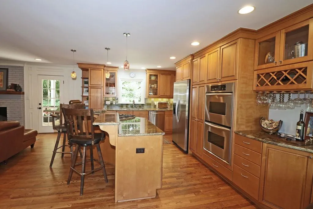 7725 Nesbit Ferry Road, Sandy Springs, Georgia 30350, 5 Bedrooms Bedrooms, ,5 BathroomsBathrooms,Residential,Sold,7725 Nesbit Ferry Road,6714885