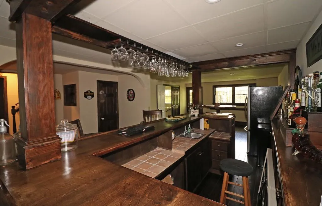 7725 Nesbit Ferry Road, Sandy Springs, Georgia 30350, 5 Bedrooms Bedrooms, ,5 BathroomsBathrooms,Residential,Sold,7725 Nesbit Ferry Road,6714885