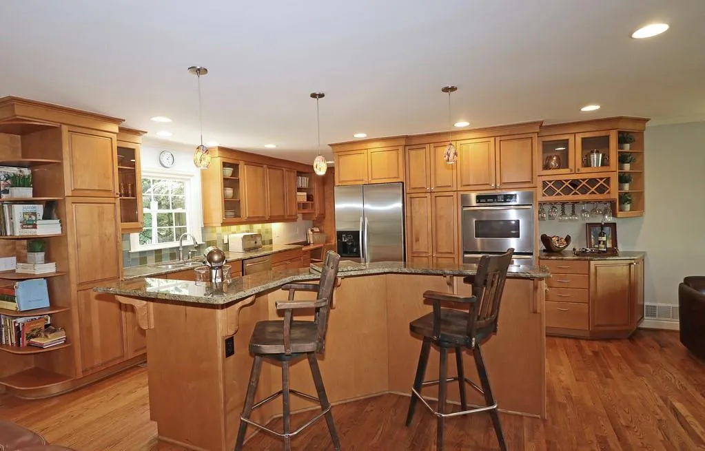 7725 Nesbit Ferry Road, Sandy Springs, Georgia 30350, 5 Bedrooms Bedrooms, ,5 BathroomsBathrooms,Residential,Sold,7725 Nesbit Ferry Road,6714885