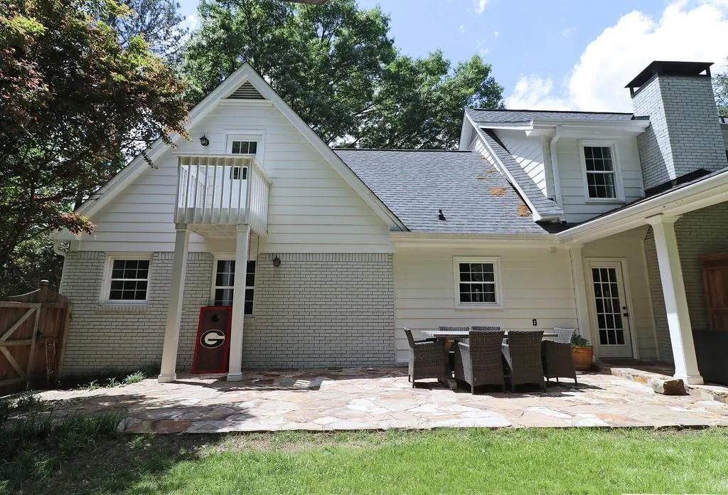 7725 Nesbit Ferry Road, Sandy Springs, Georgia 30350, 5 Bedrooms Bedrooms, ,5 BathroomsBathrooms,Residential,Sold,7725 Nesbit Ferry Road,6714885