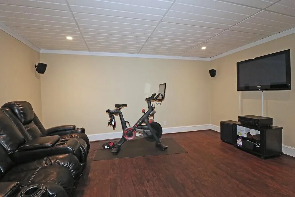 7725 Nesbit Ferry Road, Sandy Springs, Georgia 30350, 5 Bedrooms Bedrooms, ,5 BathroomsBathrooms,Residential,Sold,7725 Nesbit Ferry Road,6714885