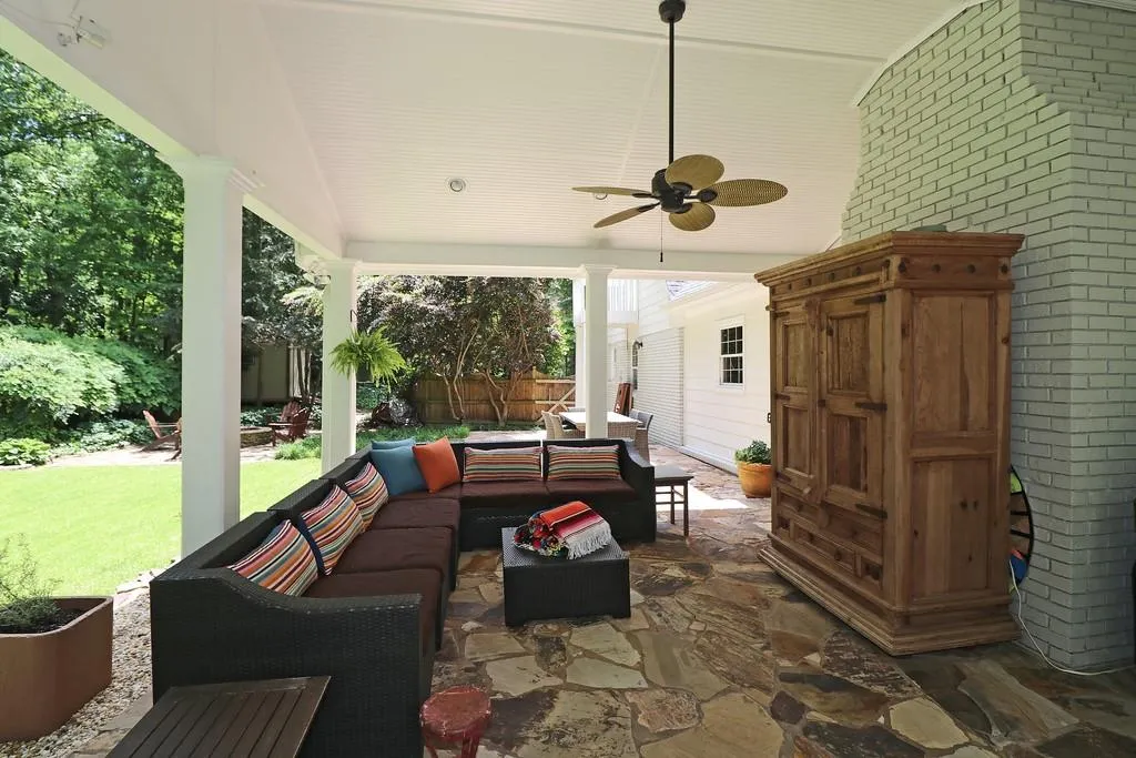 7725 Nesbit Ferry Road, Sandy Springs, Georgia 30350, 5 Bedrooms Bedrooms, ,5 BathroomsBathrooms,Residential,Sold,7725 Nesbit Ferry Road,6714885